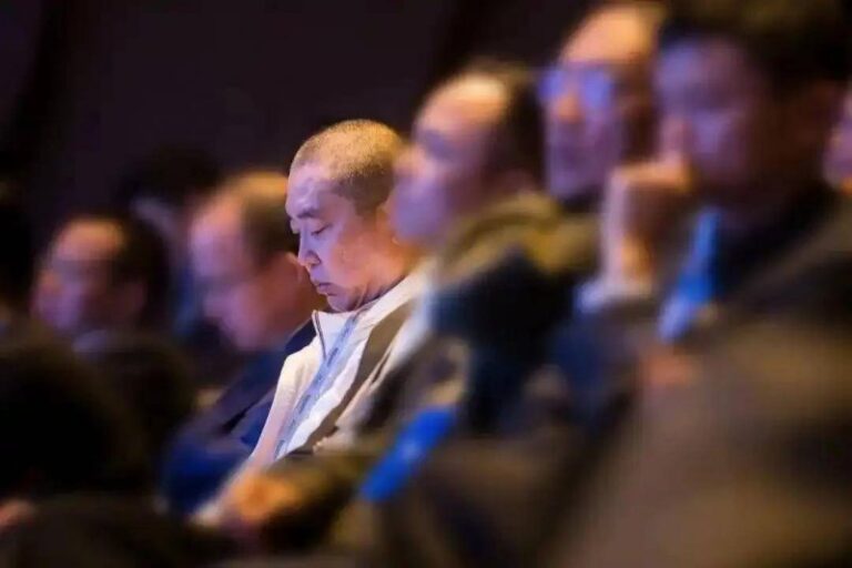 市领导检查指导征兵体检工作